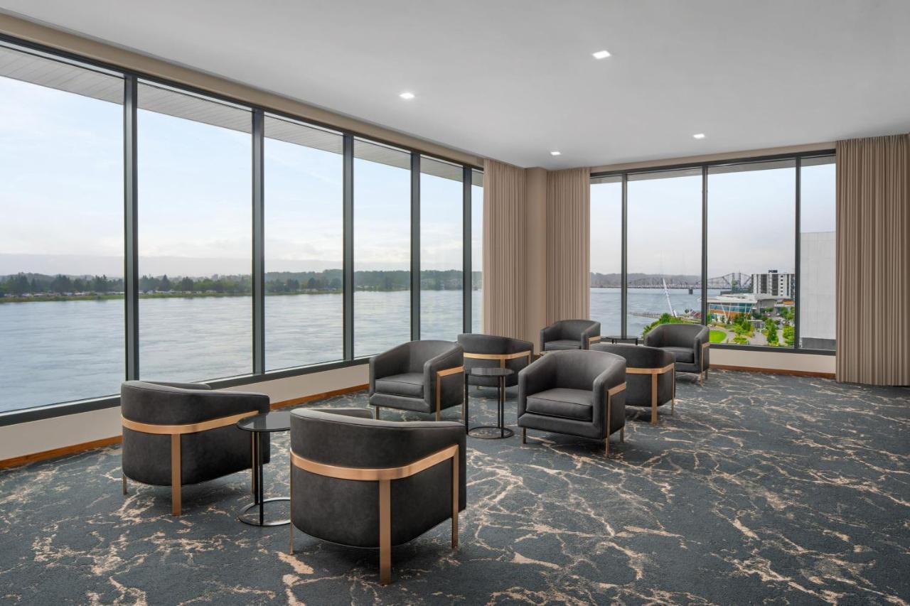 Ac Hotel By Marriott Vancouver Waterfront Экстерьер фото